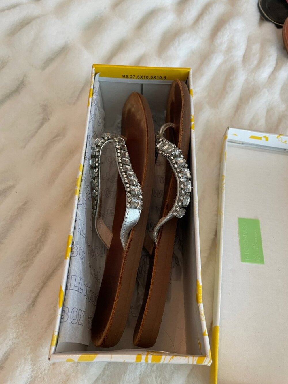 sandals - Picture 2 of 6